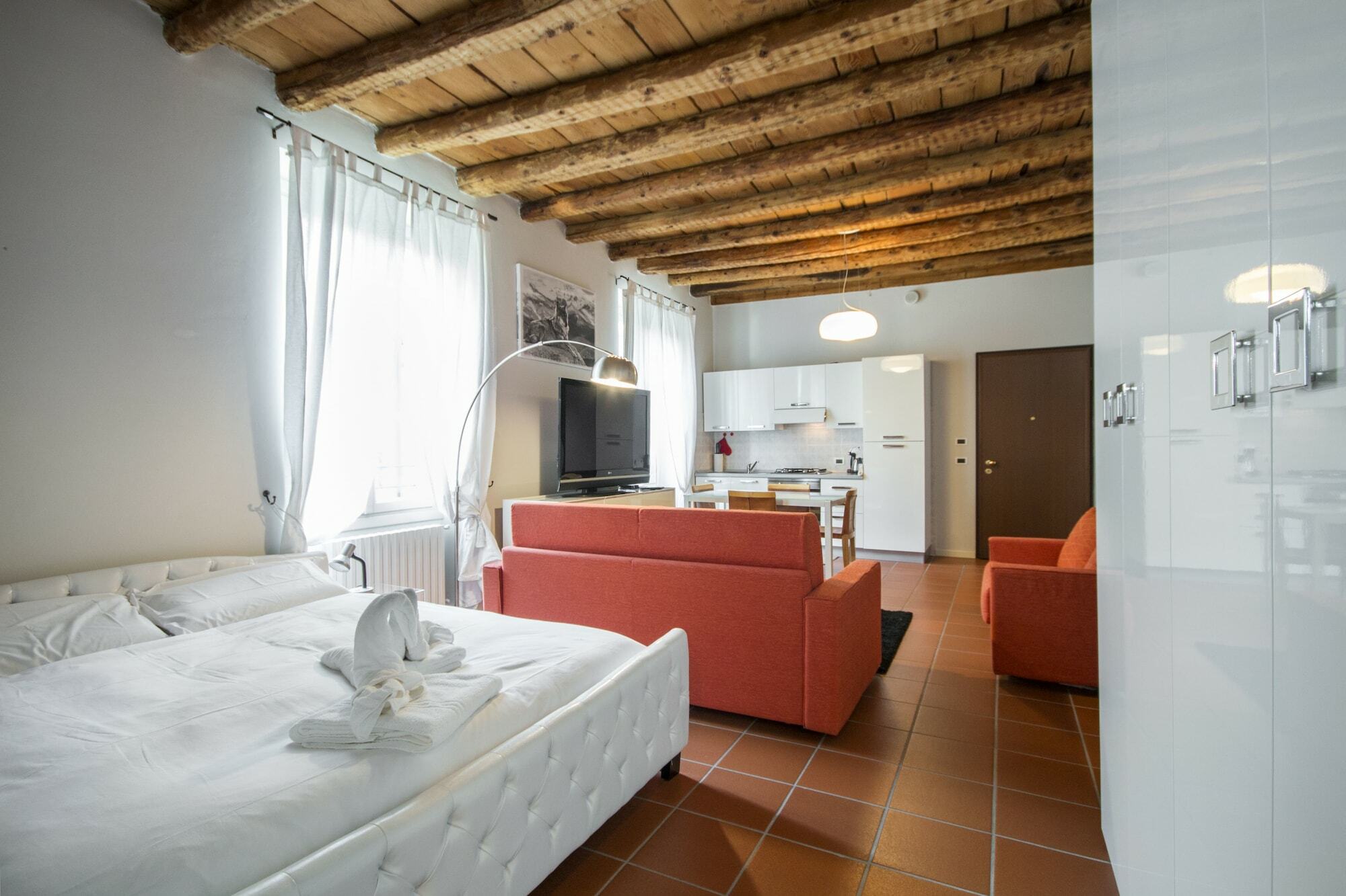 Lake Como Soleluna Apartments - By Relais Di Giada المظهر الخارجي الصورة